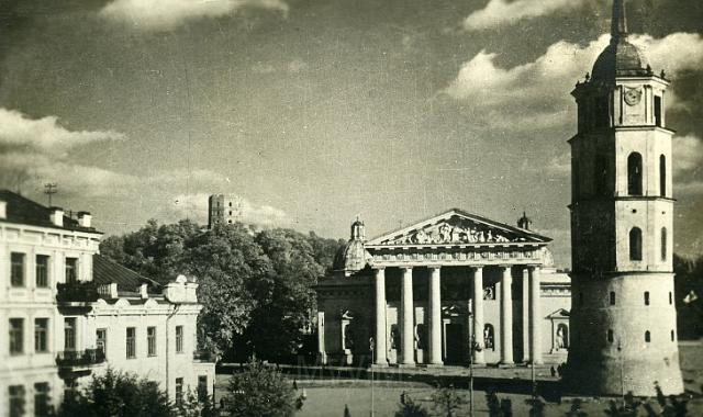 KKE 3077-43.jpg - Kościół świętej Anny, Wilno, 1942 r.